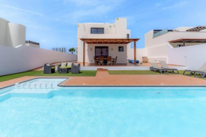 VILLA MISY heated Pool and Private parking